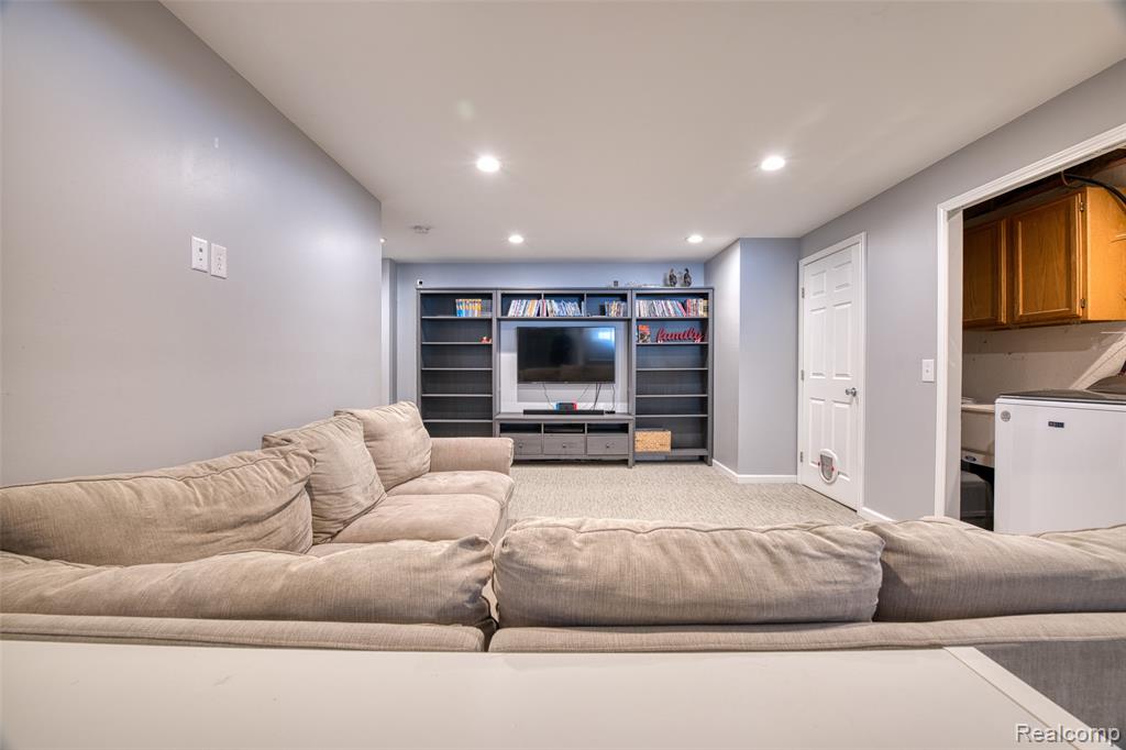 1564 Chelsea Circle, Howell, MI 48843 — Photo 36