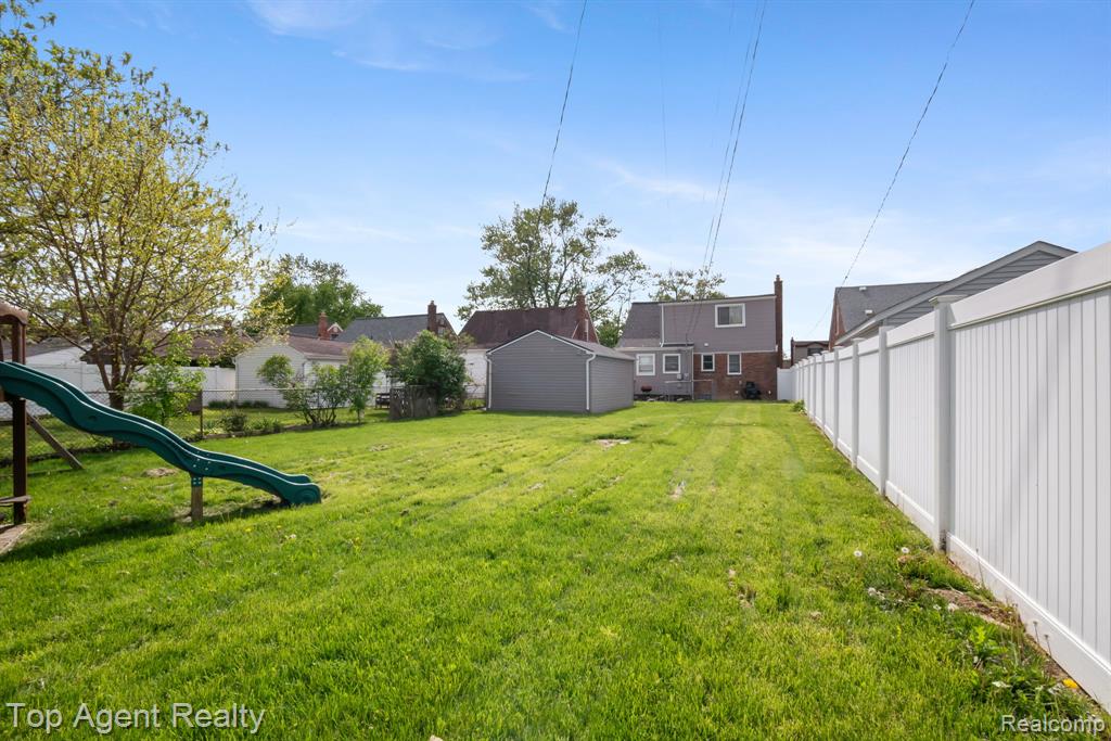 9903 Ruth Avenue, Allen Park, MI 48101 — Photo 28